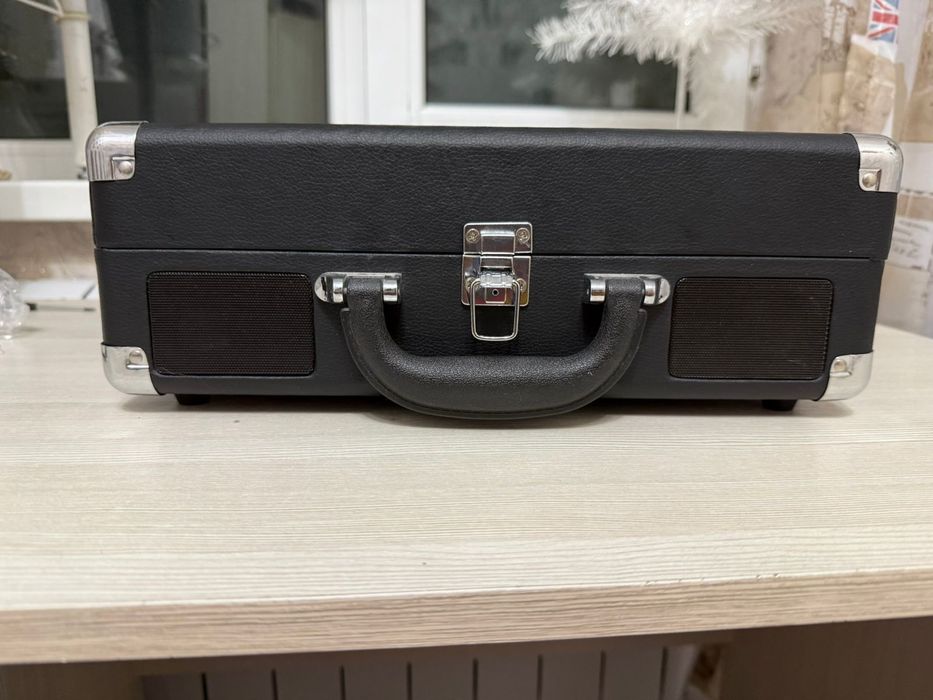 Виниловый проигрыватель