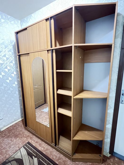 Шкаф в прихожую - срочно