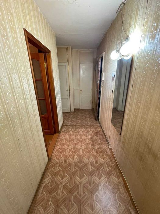 Продам 4-х квартиру 5 микрорайон.