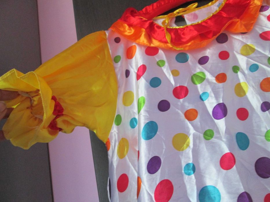 rochie vesela  serbari/carnaval fetite