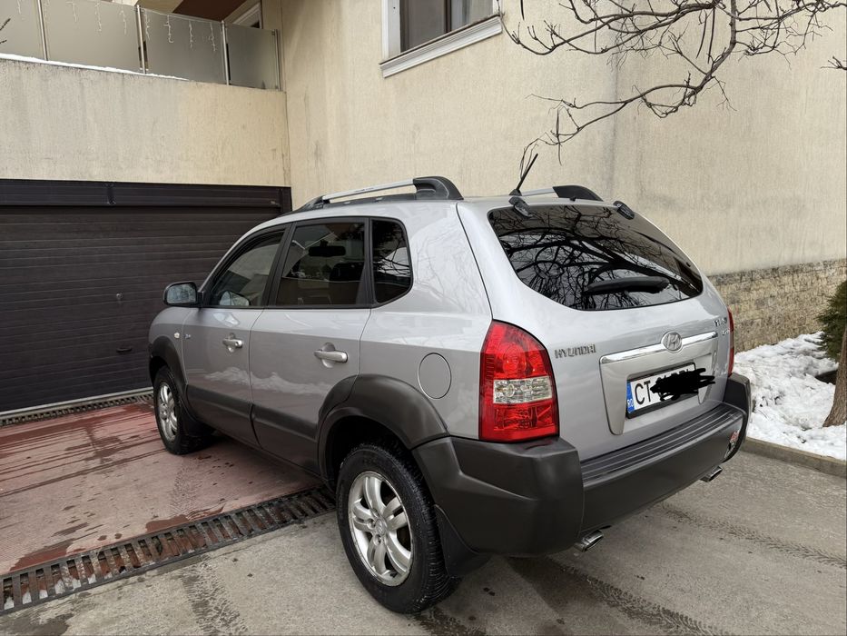 Hyundai Tucson  2.0 CRDi 4x4 decuplabil