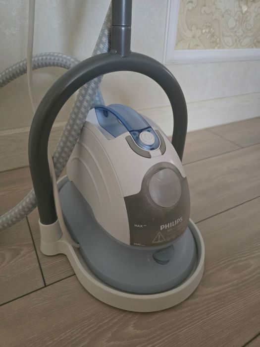 Паровой утюг отпариватель