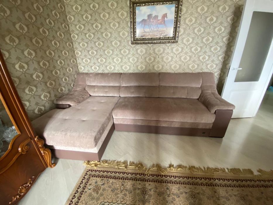 Угловой диван. Раскладной.