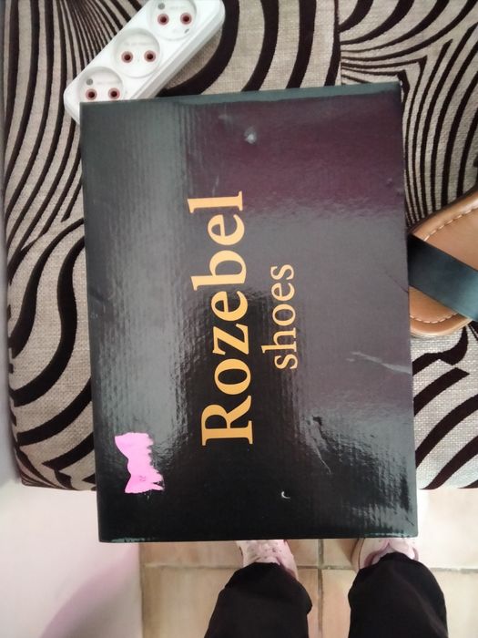 кожаные босоножки на каблуке