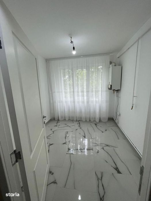 Etaj 2 - Alexandru - Chimicale - 3 camere decomandat - renovat - liber