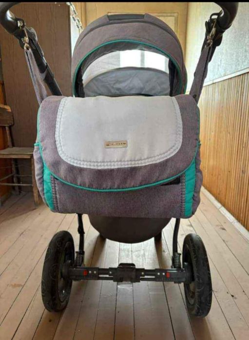 Количка бебешка запазена