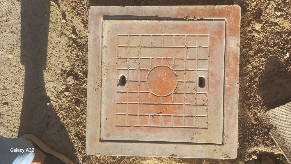 Люки бетонные...