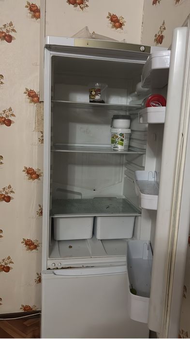 холодильник рабочи