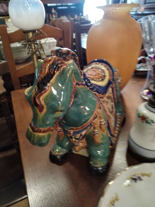 Statuetă din ceramică