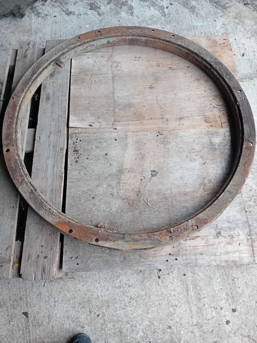 Vartej remorcă 5 sau 7 tone