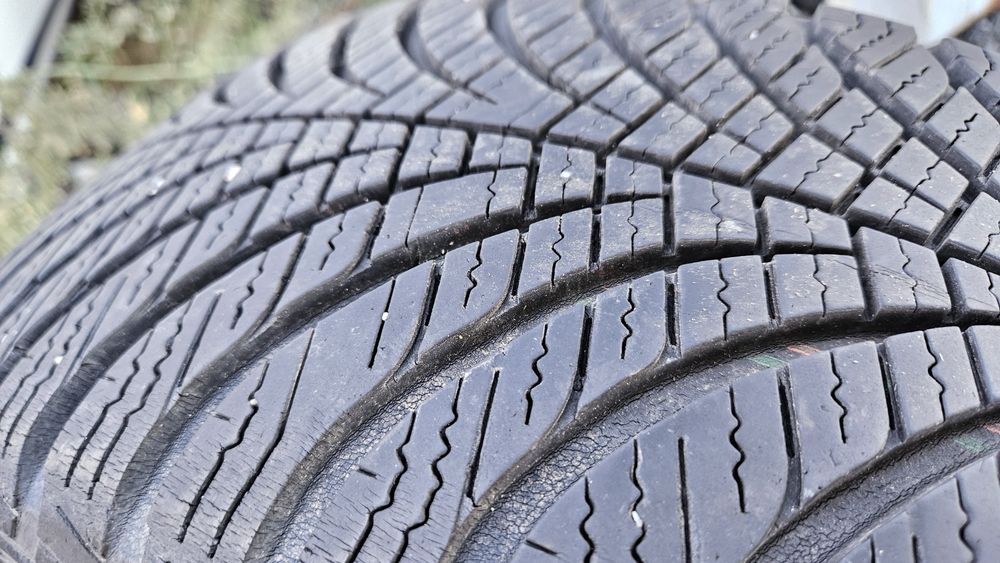 2бр гуми 205 50 17 дот 20 гуд йър