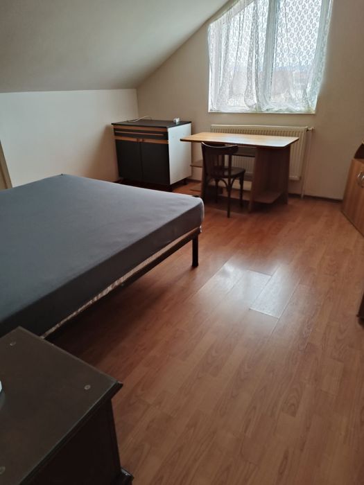 Inchiriez apartament cu 2 camere