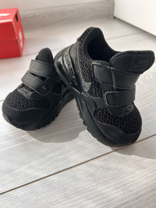 Бебешки маратонки nike air max