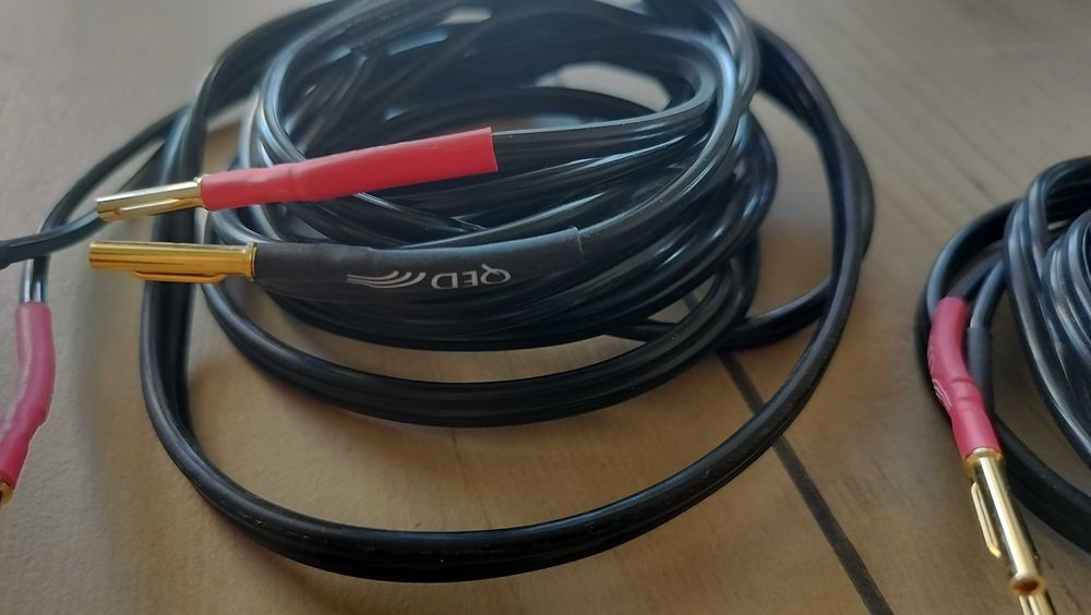 Cablu boxe nou QED 2 x 3m cu conectori QED Airloc Mini banana