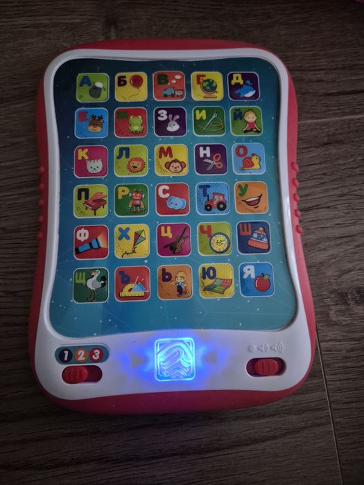 Различни видове бебешки играчки