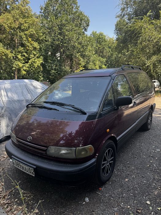 Авто в аренду Toyota Previa