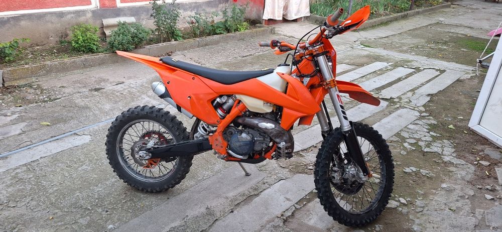 KTM .. Vand / schimb cu quad / atv