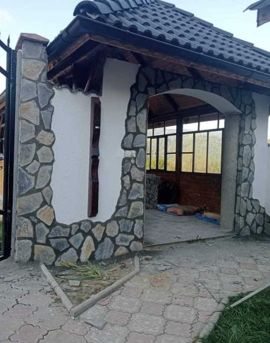 Piatră Naturală Premium pentru Curți și Terase