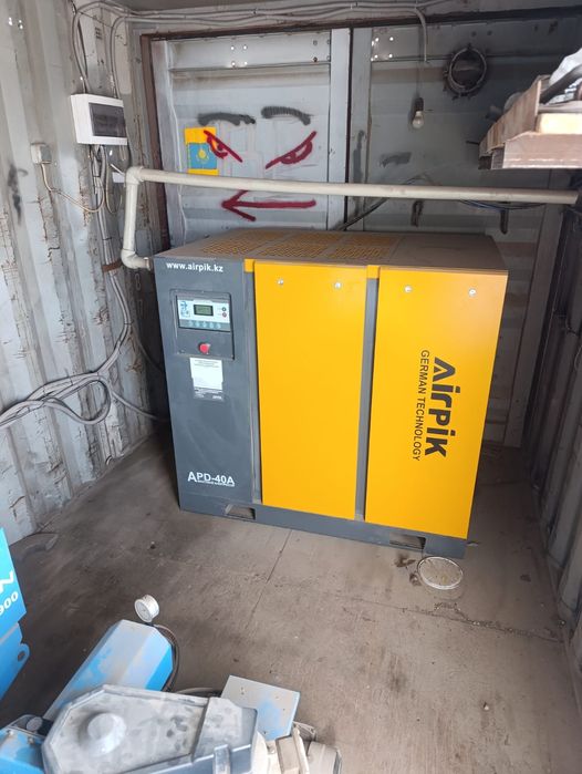 Продаём оборудование компрессор,  шиномонтажка