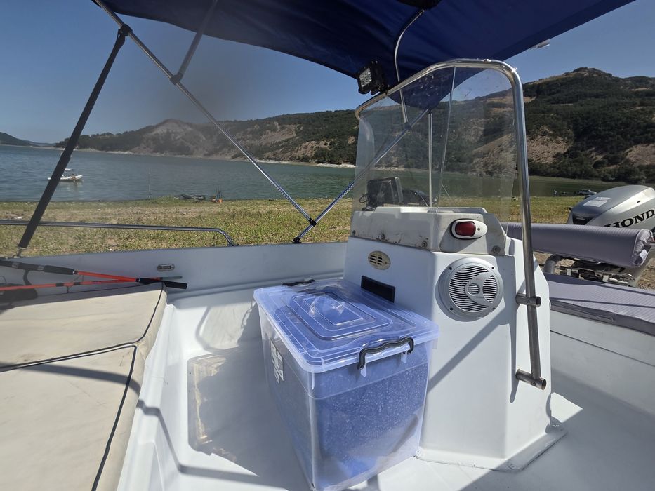 Лодка Marea Honda 40