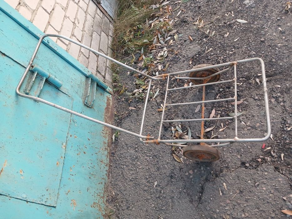 Продам  тележку  для  дачи