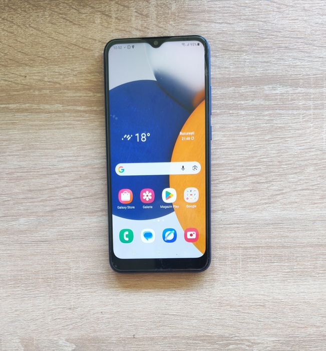 Samsung A03 - 64GB memorie și 4GB ram