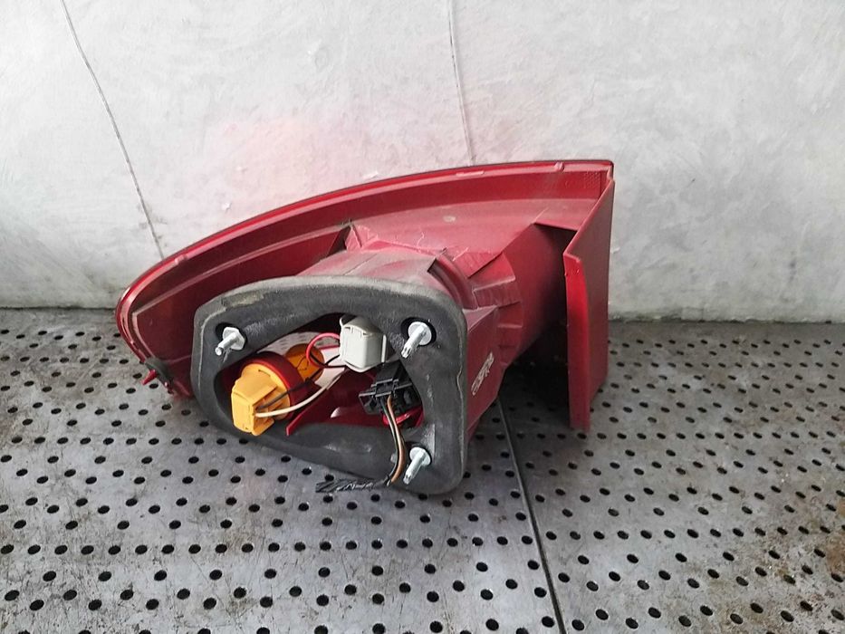 Stop tripla lampa dreapta aripa seat altea xl 5p8945096a 5p8945112a