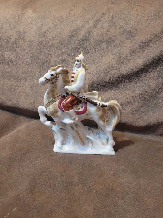 статуэтка  буденовец на коне . соцреализм. производство полонье.