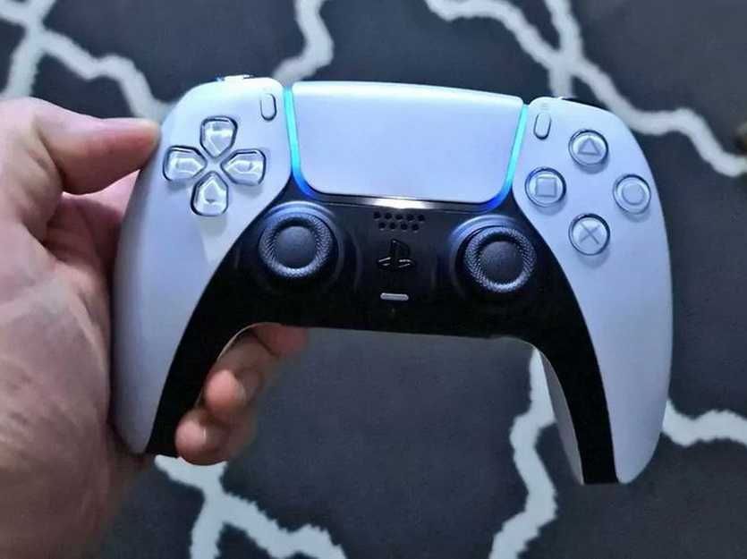 Продам оригинальный джойстик DualSense PlayStation 5