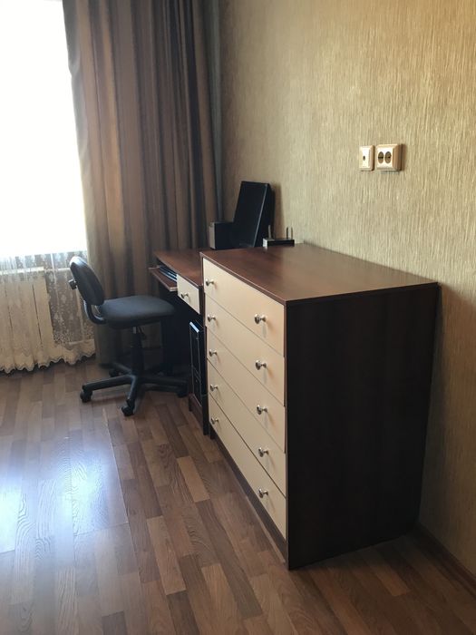 Продам 5- комнатную квартиру.