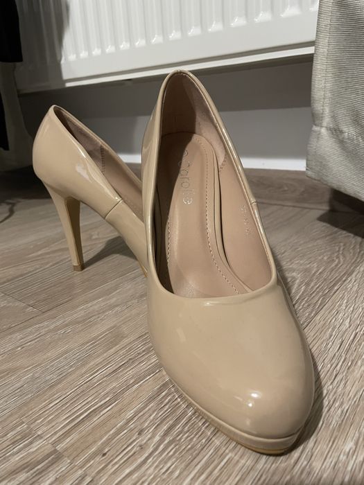 Pantofi lac bej cu platforma