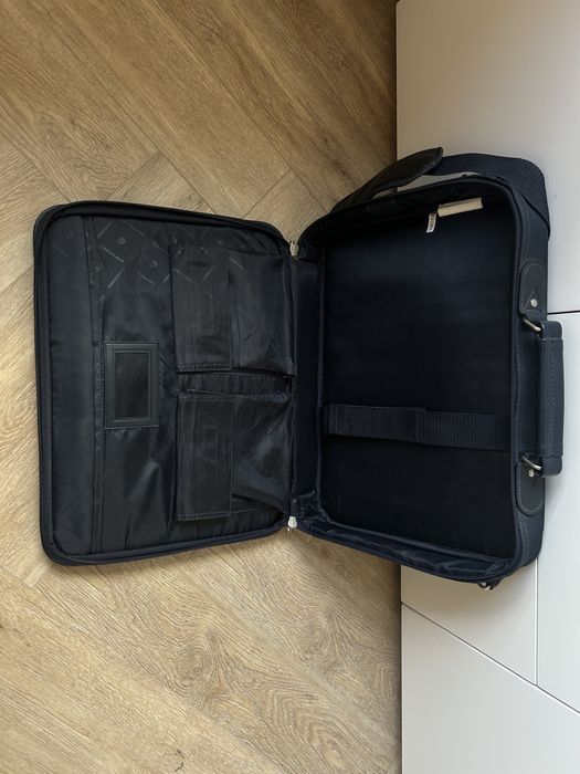 Вместительная сумка для ноутбука/документов