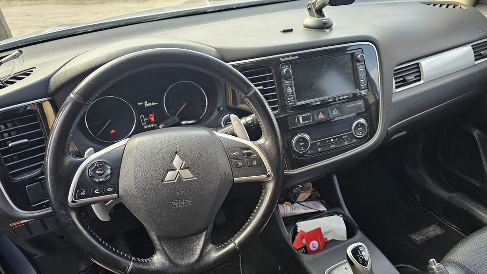 Vand Mitsubishi OUTLANDER