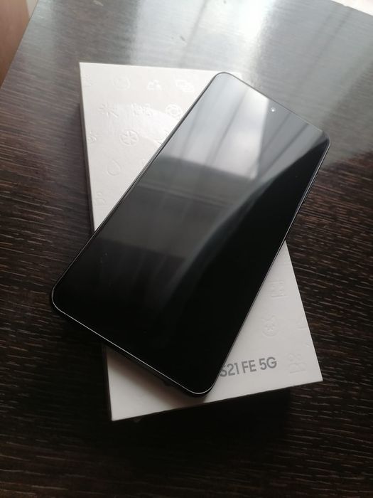 samsung s21 fe 6/128 идеал