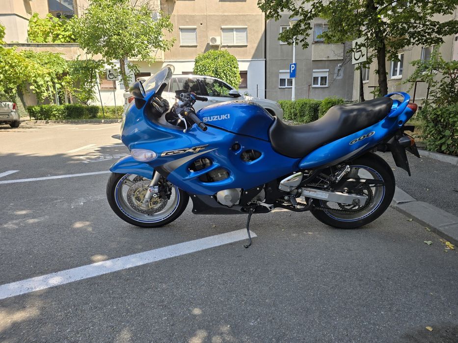 Vand Suzuki GSX 600f