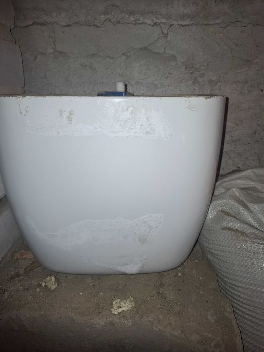 Продам бачок от унитаза