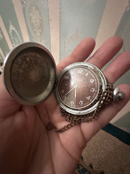 Продам часы молния СССР