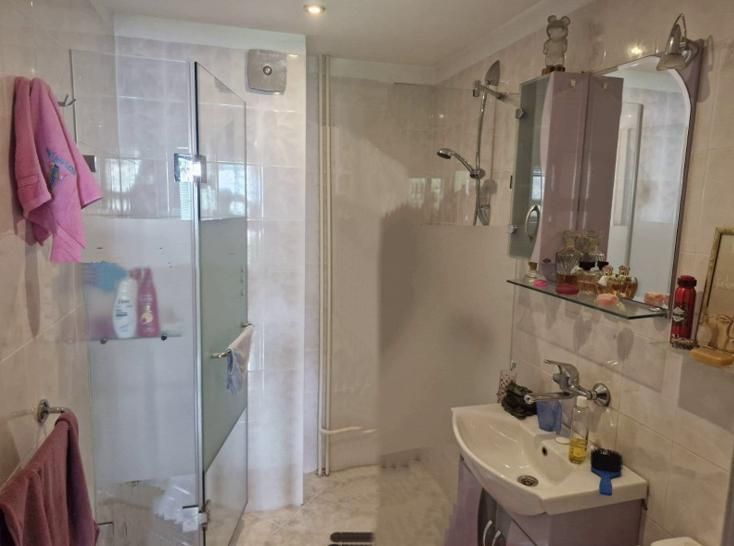 Дава се под наем Тристаен апартамент в София, Младост 1 - 80 кв.м за 1100 € - Снимка #9