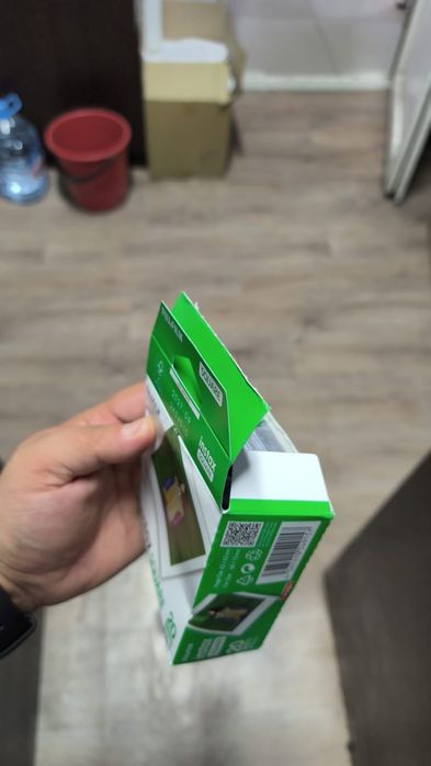 Продам фотопленку instax square 20шт