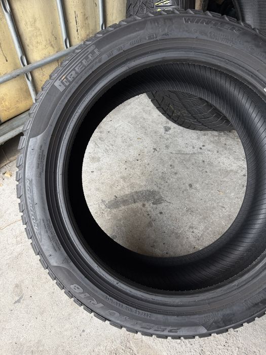 4 anvelope iarna 255/40/18 + 225/45/18 , Pirelli , RunFlat , DOT 2024 , 6 mm !