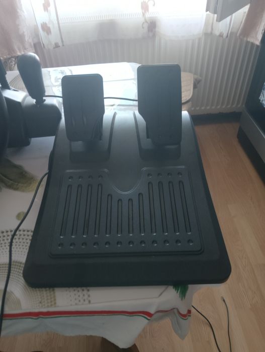 Volan Trust GXT 288 Gaming Steering Wheel