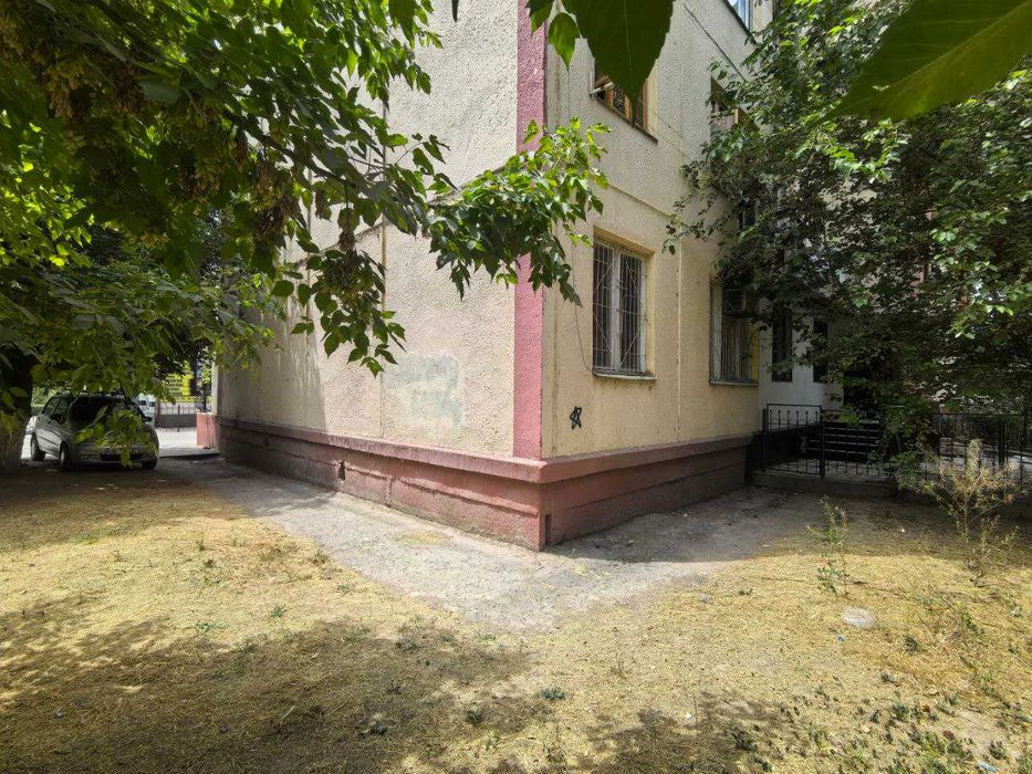 Продается 3 хонали нежилое помещение Учтепа 12 квартал  75м2