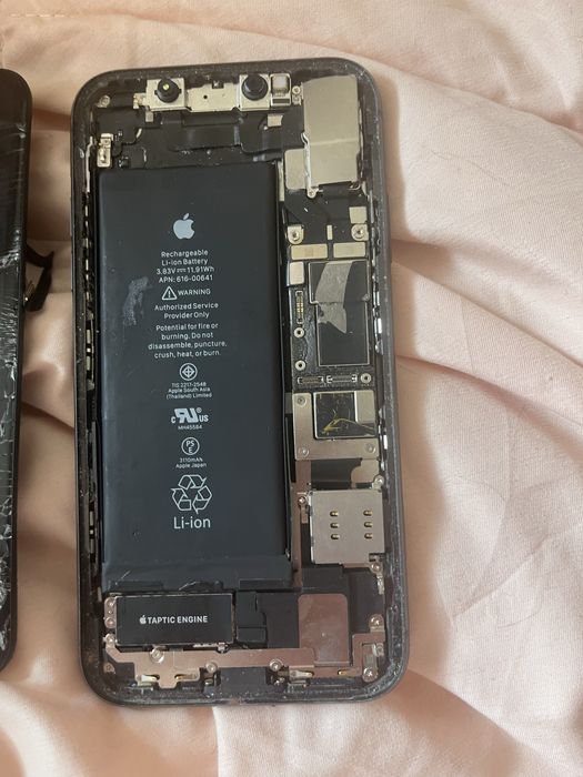 iPhone 11 , на запчасти