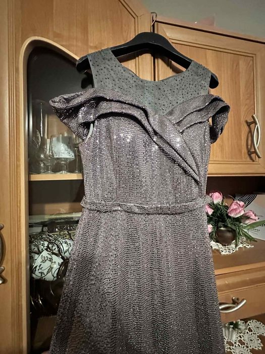Rochie de seara/ocazii excelenta ca noua