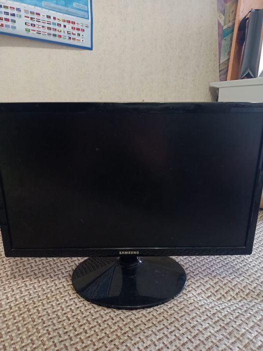 Монитор самсунг .