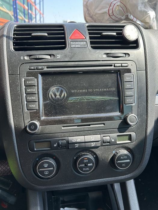 Navigatie Volkswagen Golf V Variant 2007 - 2009 (1346) 1T0035680A
