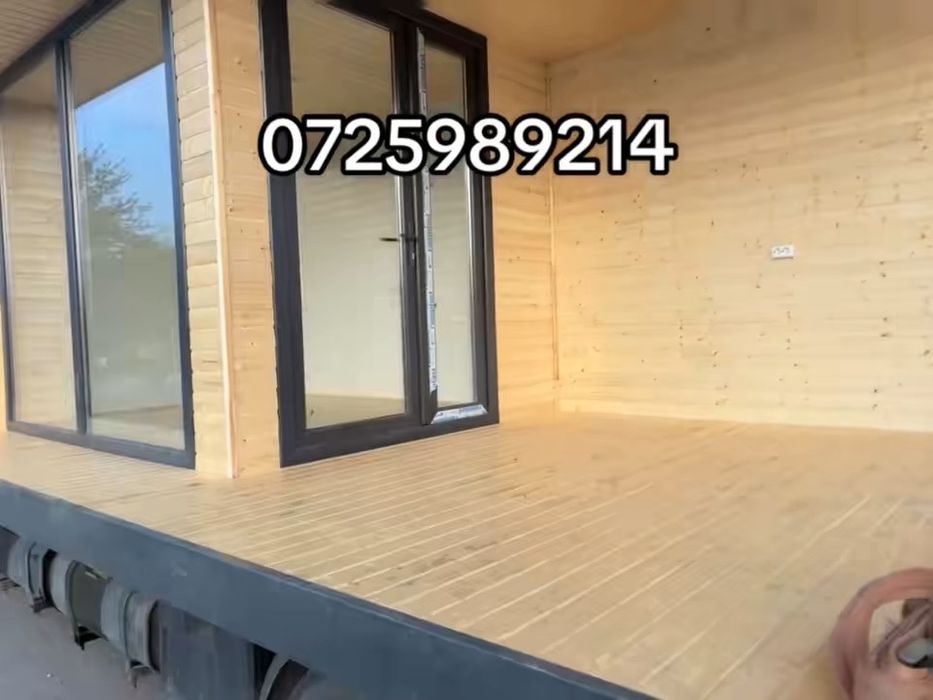Containere modulare container modular terasa cu lemn model deosebit pentru curtea exterioara loc pentru luat masa