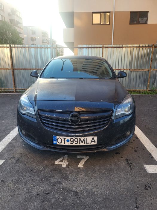 Vând Opel Insignia 2.0 D 2010