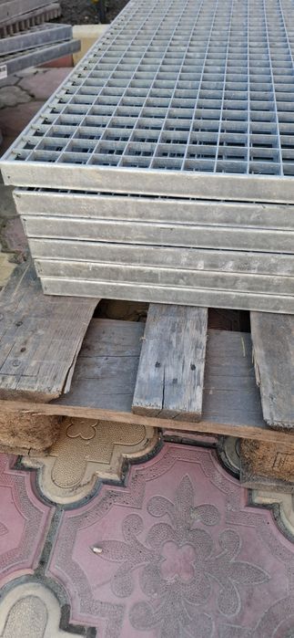 Trepte și grătare galvanizate