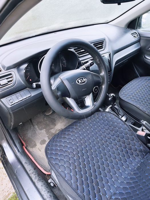 Срочно продам Kia Rio. Автомат.